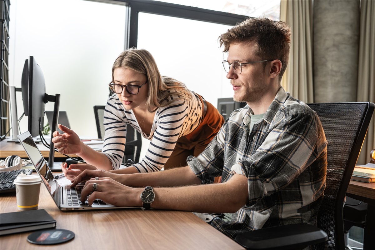 5 logiciels IA d'aide au coding